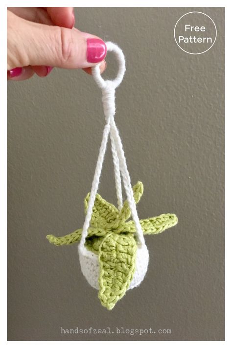 Plants Crochet, Crochet Succulent, Crochet Plant Hanger, Crochet Plants, Butterfly Tutorial, Mini Plant, Crochet Market, Micro Crochet, Crochet Car