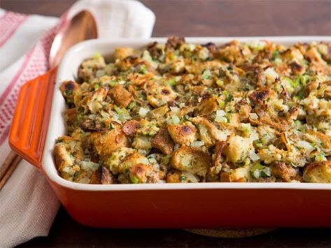 Turkey Dressing Recipes, Oyster Dressing Recipes, Turkey Dressing Recipe, Turkey Dressing, Cornbread Dressing Southern, Stuffing Recipes For Thanksgiving, Southern Cornbread, Thanksgiving Stuffing, Cornbread Dressing