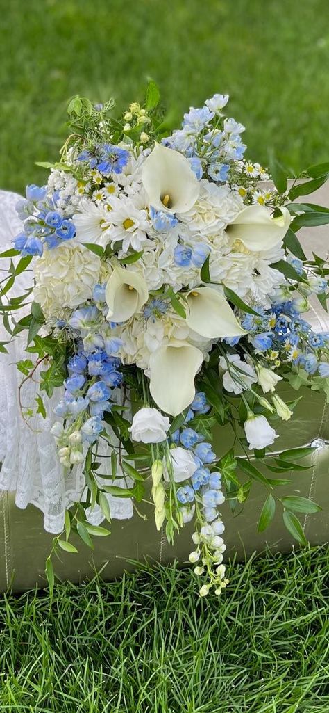 Hydrangea Calla Lily Bouquet, Blue Hydrangea White Lily Bouquet, Bride Bouquet With Hydrangeas, Lillie Wedding Bouquets, Cascading Hydrangea Bouquet, Calla Lily Bridal Bouquet Blue, Hydrangea Prom Bouquet, Hydrangea And Lily Bouquet, Lily And Hydrangea Bouquet