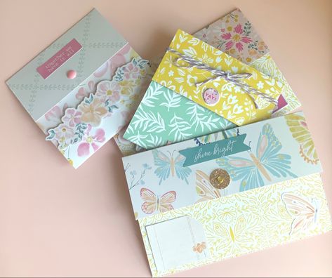 6x6 Paper Projects, Paper Pockets Diy, Paper Card Design, Envelope Book, Cardstock Crafts, Envelope Pouch, Pocket Envelopes, Pocket Folders, Diy Journal Books