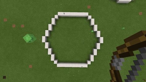 Minecraft Hexagon Base, Minecraft Shape Guide, Minecraft Honeycomb Build, Minecraft Hexagon, Minecraft Shapes, Minecraft Infrastructure, Minecraft Building Guide, Mc Builds, Minecraft City Buildings