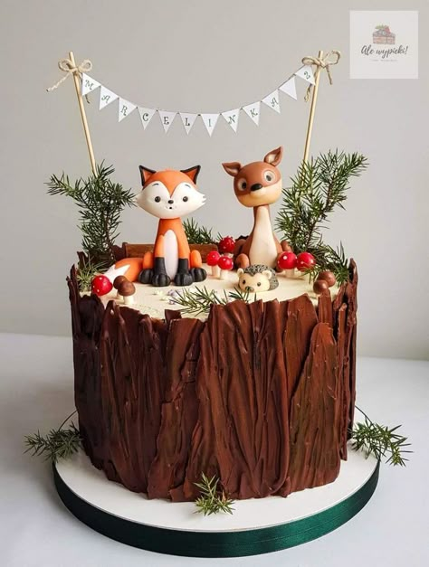 Woodland Birthday Party Cake, Woodland Fox Cake, Birthday Cake Forest Animals, Woodland Forest Cake, Forest Cake Woodland, Fox Birthday Theme, Birthday Cake Forest, Forest Animals Cake, Forest Birthday Cake