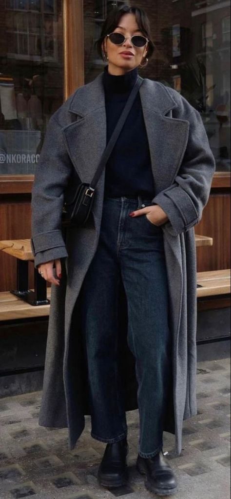 Dark Coat Outfit, Dark Gray Coat Outfit, Dark Gray Outfit, Grey Coat Outfit, Vinter Mode Outfits, Wool Coat Outfit, Mantel Outfit, Gray Coat, Winter Fashion Outfits Casual