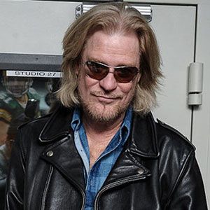 Daryl Hall wiki, affair, married, wife, children, divorce, age, height, net worth. Darryl Hall, John Oates, Hall & Oates, Daryl Hall, Shannen Doherty, Fav Music, Soul Singers, Pop Rock Bands, Slow Dance