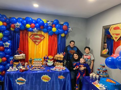 Balloons Stand, Bday Decoration, Balloon Party Decorations, Superman Birthday Party, Superman Birthday, Balloon Stands, Balloon Party, Superhero Birthday Party, Superhero Birthday