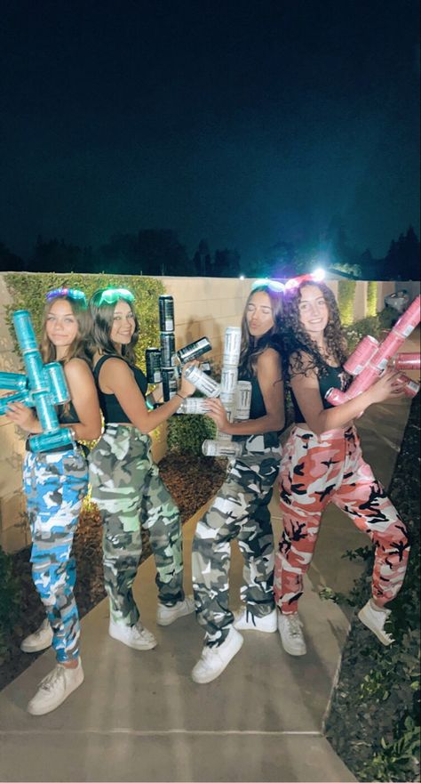 Matching Bestie Costumes For Halloween, Easy To Put Together Halloween Costumes, Army Group Costume, Halloween Costumes Teenage Girl One Person, Holloween Army Costume, Hallow Ween Costumes, Holloween Costume Ideas With Bsf, Army Girl Costume Halloween, Cute Halloween Costumes Group Of 4 Friends