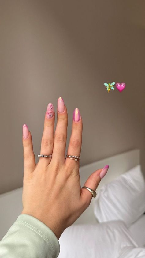 Almond Nails Taylor Swift, Pink Butterfly Nails Almond, Almond Nails August, Butterflies Nails Design, Butterfly Chrome Nails, Almond Nails Butterfly, Pink Nails With Butterflies, Butterfly Pink Nails, Butterfly Almond Nails