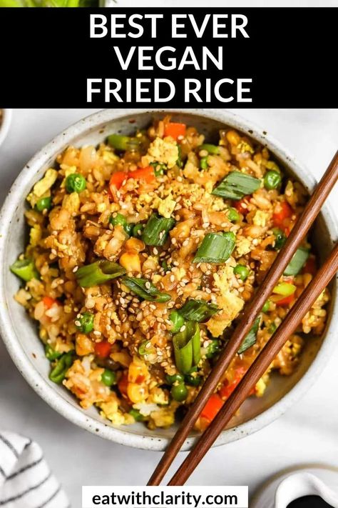 This homemade vegan fried rice is easy to make, full of flavor and tastes like takeout but better! This healthy fried rice is gluten free, packed with veggies and perfect for a meal prep dinner. Made with tofu scramble for extra protein! Vegan Fried Rice Recipe, Healthy Fried Rice, Curry Fried Rice, Vegan Fried Rice, Quick Vegetarian Dinner, Veggie Fried Rice, Dairy Free Pasta, Vegan Rice, Extra Protein