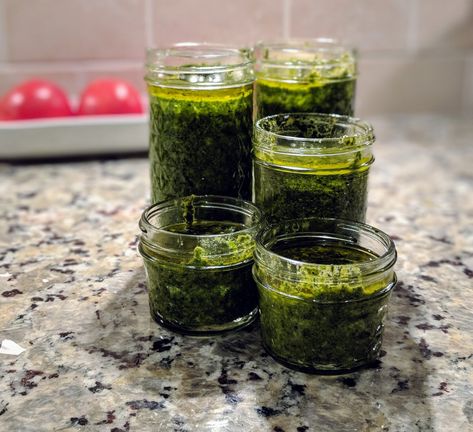 Basil Ideas, Freezing Pesto, Pesto Recipes, Summer Flavors, Ina Garten Recipes, How To Make Pesto, Tomato Mozzarella, Pecan Recipes, Giada De Laurentiis