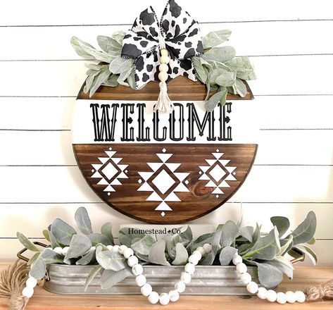 Diy Small Wood Signs, Western Home Decor Cricut, Western Welcome Sign Front Door, Aztec Door Hanger, Farm Door Hanger, Western Door Hangers, Western Wood Signs, Western Diy Decor, Western Cricut