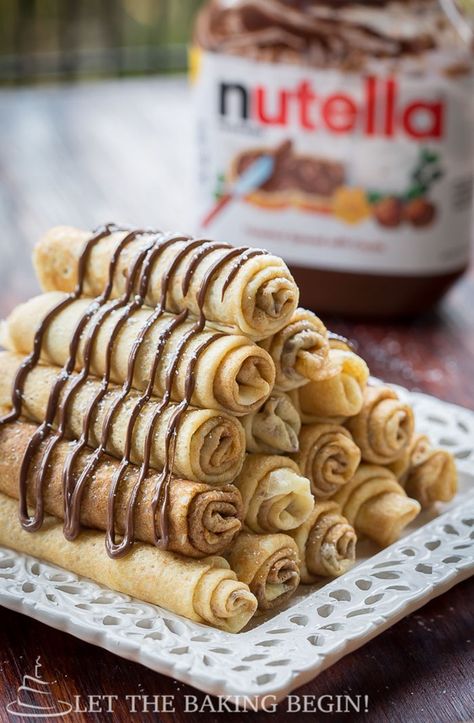 Dolci Finger Food, Crepes Nutella, Stuffed Crepes, Wallpaper Food, Nutella Crepes, Nutella Desserts, Chocolate Hazelnut Spread, Nutella Recipes, Crepe Recipes