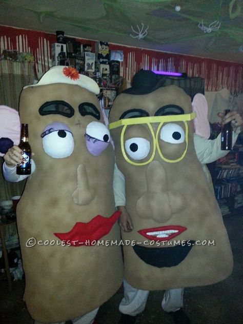 My mother in law actually made these costumes. She started with the egg crate type foam you use on top of a mattress. She cut it into a generic potat Costume Halloween Duo, Mr And Mrs Potato Head, Couple Halloween Costume, Mrs Potato Head, Halloween Duos, Duo Costumes, Duo Halloween Costumes, Couples Halloween Outfits, Cute Couple Halloween Costumes