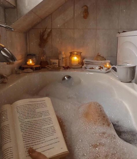 Witch Activities, Moon Bath Ritual, Bath Magic, Full Moon Bath, Release And Let Go, Full Moon Phase, Fall Aesthetic Pictures, Bathing Rituals, Bath Rituals