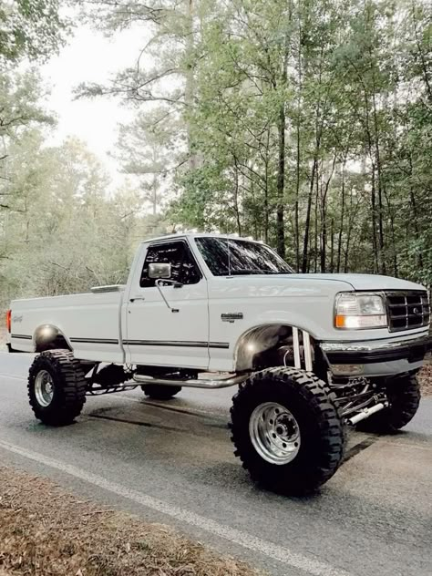 Old Ford Trucks Lifted, Ford Obs Single Cab, 1996 Ford F150 Lifted, Old Ford Square Body Trucks, Ford Obs Flatbed, Lifted Classic Trucks, Ford 4x4 Trucks, Hot Trucks Chevy, 1960 Ford Truck