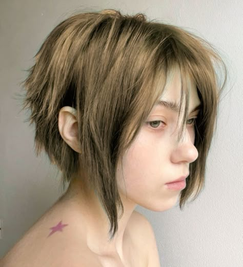 Haircuts For Pin Straight Hair, Strange Hairstyles, Tomboyish Sidetails Haircut, Androgynous Hair, Hair Inspiration Short, Hair Aesthetic, Alternative Hair, Hair Dye Colors, Cool Hair