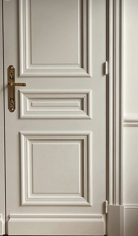 #door #wood #woodworking #woodworkingplans #french #traditional ✔️ Classic Door Design French Style, Parisian Doors Interior, Victorian Trim Moldings, European Molding, Parisian Doors, Pintu Interior, Old Money House, Interior Door Styles, European Doors