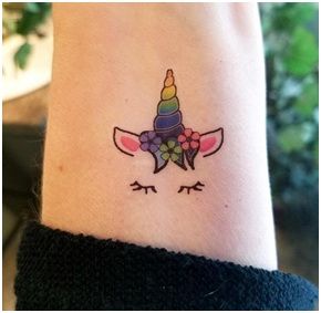 Temporary Face Tattoos, Unicorn Tattoo, Tattoos Cute, Cute Tattoos On Wrist, Tattoo Temporary, Unicorn Tattoos, Small Wrist Tattoos, Tatuaje A Color, Cute Small Tattoos