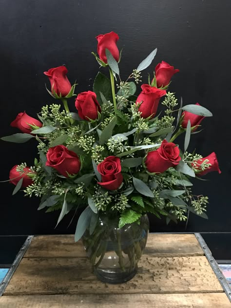 Mixed Roses Arrangements, Half Dozen Roses Arrangement, Valentine Fresh Flower Arrangements, Red Rose Floral Arrangements, Valentines Arrangements Floral Design, Valentine’s Day Flower Arrangements, Dozen Roses Arrangement, Valentine’s Day Floral Arrangements, Valentines Day Floral Arrangements