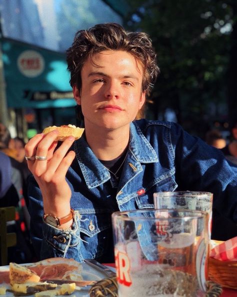 Cheese and bread in Paris Cheese And Bread, Reece Bibby, Club Wallpaper, Blake Richardson, Blake Edwards, New Hope Club, Clubbing Aesthetic, Club Music, British Boys