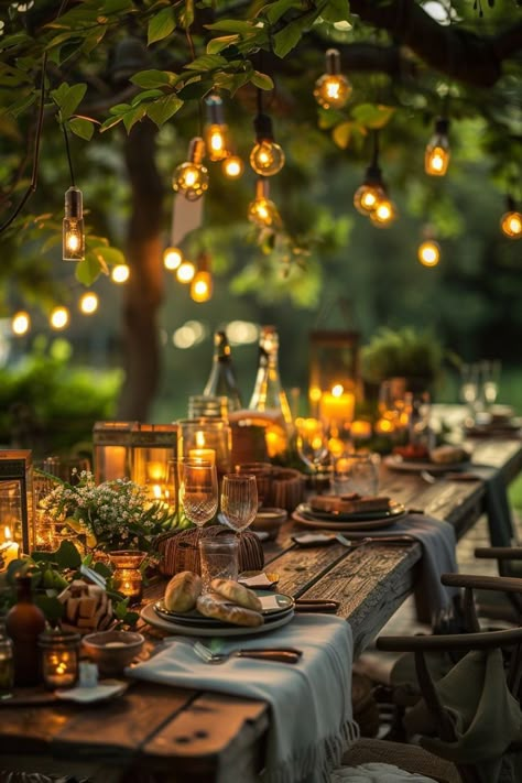 California Garden Design, Evening Garden, Outdoor Table Decor, Dreamy Garden, Forest Theme Wedding, Outdoor Dinner Parties, Picnic Inspiration, Tafel Decor, Table Setting Inspiration