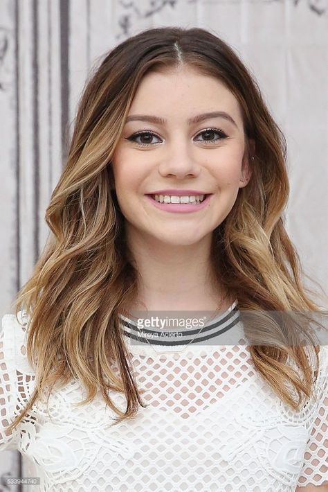 Young Actresses Under 20, Avery Jennings, Genevieve Hannelius, Junior Girls Clothing, G Hannelius, Disney Actresses, Hollywood Girls, Wwe Female Wrestlers, Random People