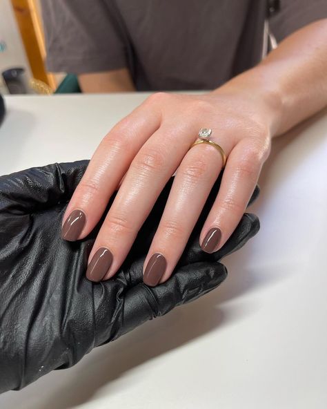 Brown Nails Fair Skin, Squoval Brown Nails, Brown Opi Colors, Fall Work Nails, Brown Nails On Pale Skin, Brown Nails Natural Nail, Opi Brown, Neutral Fall Nails Pale Skin, Brown Sheer Nails