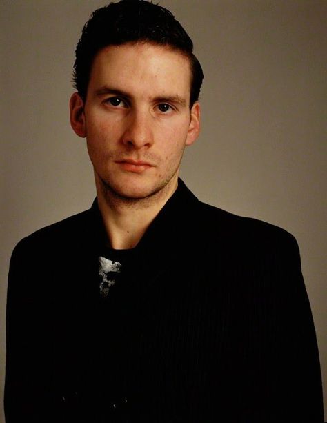 A young Chris Barrie Arnold Rimmer, Keeping Up Appearances, British Comedy, How To Be Likeable, Pinterest Pin, Beautiful One, Going Crazy, Television Show, Beautiful People