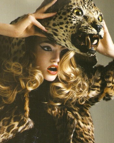 Vampire Lifestyle, Leopard Decor, Paris December, Gemma Ward, Leopard Print Fashion, Out Of Africa, Heart Fashion, Photoshoot Concept, Aesthetic Women