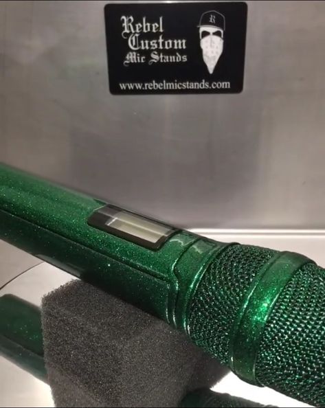 Green Microphone Aesthetic, Idol Microphone, Green Microphone, Music Mic, Lemonade Mouth, Ear Monitors, Concert Crowd, Cute Night Lights, Jobs In Art