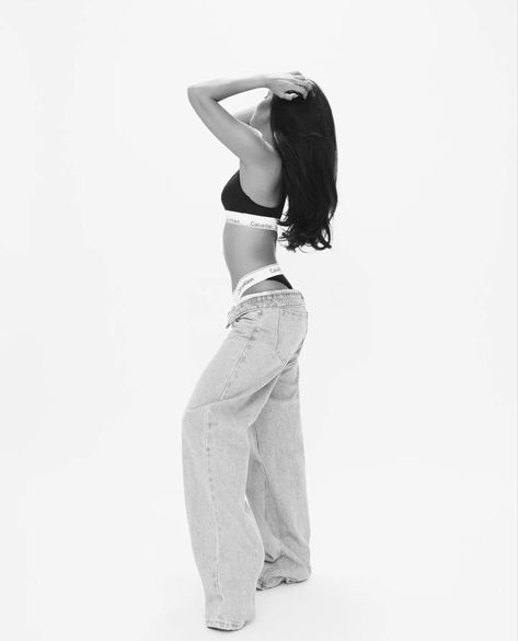 Black And White Indoor Photoshoot, Calvin Klein Inspired Photoshoot, Effortless Photoshoot, Calvin Photoshoot, Kelvin Klein Women, Calvin Klein Photoshoot Ideas, Feminine Photoshoot, Kelvin Klein, Calvin Klein Shoot