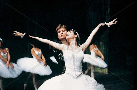 Young Jennifer Connelly (1001×661) #ballet The Ballerina, On Stage, A Woman, Ballet, Twitter, White, Black