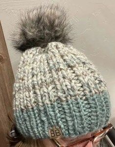 Chunky Knit Toque Pattern Free, Women’s Knit Hat Pattern, Knitted Hats Free Patterns, Free Knit Hat Patterns For Women, Bulky Knit Hat Pattern Free, Chunky Hat Knitting Pattern Free, Super Bulky Knit Hat Pattern Free, Beanie Outfit Winter, Free Hat Patterns