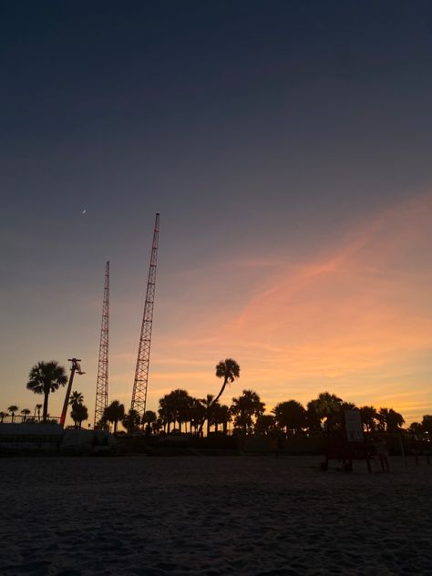 daytona beach florida aesthetic beach sunset Daytona Aesthetic, Beach Florida Aesthetic, Aesthetic Beach Sunset, Daytona Florida, Florida Aesthetic, Daytona Beach Florida, Aesthetic Beach, Dream City, Daytona Beach