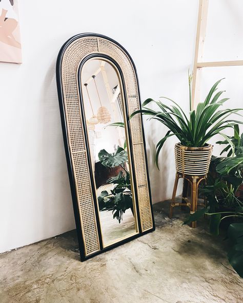 Full Length Rattan Mirror, Whicker Mirror, Full Length Mirror Decor Ideas, Rattan Wall Mirror, Stand Mirror, Mirror Decor Ideas, Spacious House, Wooden Sofa Designs, Dinning Room Design