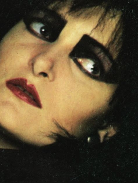 Siouxsie Sioux never met her Siouxie And The Banshees Makeup, Souxie And The Banshees Makeup, Cities In Dust Siouxsie, Siouxsie Sioux And Budgie, Souixie Sue, Souxie Soux Makeup, Siouxsie Makeup, Siouxsie Sioux Makeup, Editorial Halloween