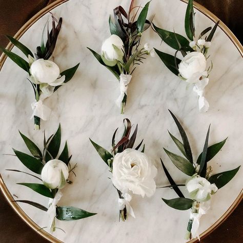 Sabrina Bailey on Instagram: “For the groom + his boys || How many boutonnières should you be ordering? Typically - one for the groom, each of his groomsmen, the pastor…” White And Green Boutonniere, Green Boutonniere, White Poppy, Wedding Vibes, Italian Wedding, Wedding Florals, Wedding Board, The Groom, Wedding Flower