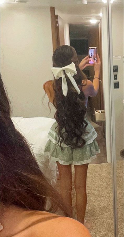 Hair Detox, Bow Hairstyle, Ribbon Hairstyle, Christmas Hairstyles, Hair Stylies, Hair Stylist Life, Aesthetic Hair, Trendy Hairstyles, Prom Hair