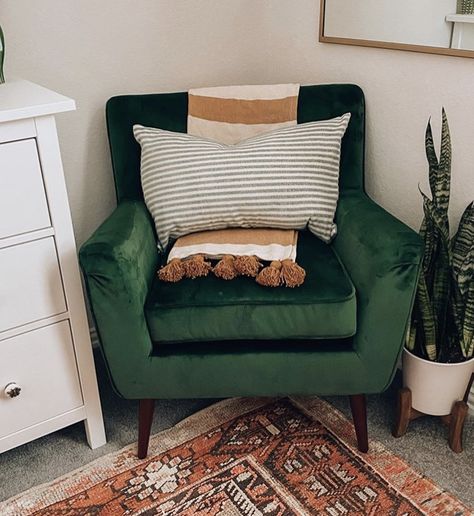 Dark Green Chair Bedroom, Green Sitting Chair, Green Armchair Reading Nook, Emerald Chair Bedroom, Mid Century Oversized Chair, Green Comfy Chair, Green Side Chairs Living Room, Velvet Green Accent Chair, Green Velvet Armchair Living Rooms