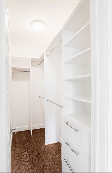 Narrow Walk In Closet Ideas Layout, Narrow Walk In Closet Ideas, Long Narrow Closet, Narrow Walk In Closet, Narrow Closet Design, Small Closet Room, Walk In Closet Layout, Narrow Closet, Closet Idea