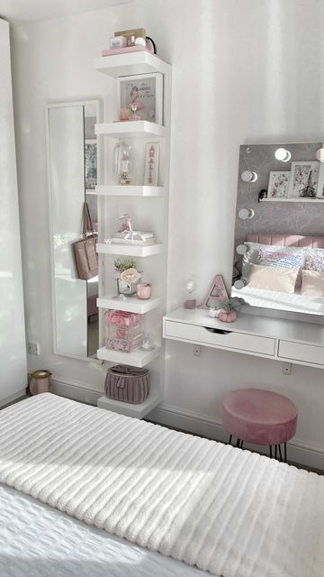 Box Room Bedroom Ideas For Teenage Girl, Tennage Girl Room, Tenageers Room Girl Ideas, Girls Dressing Table Ideas, Aesthetic Teenage Girl Bedroom, Rooms For Teenage Girl, Bedroom Inspo Teenage Girl, White Teenage Girl Bedroom, Teenage Bedroom Ideas Girl