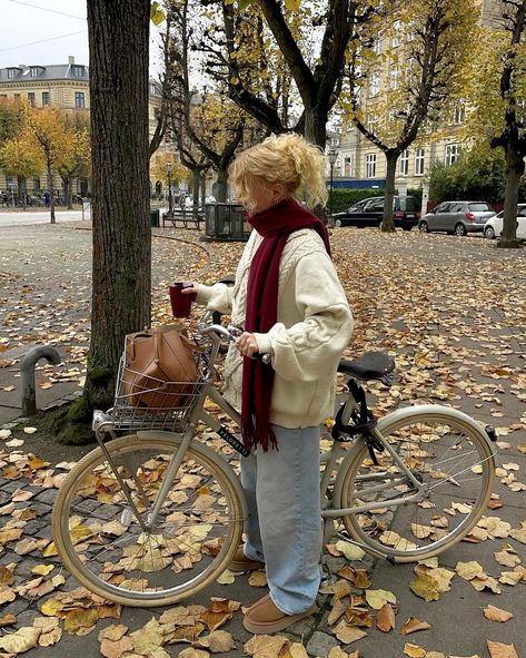 • Fall Style Essential Item : Scarf 🧣🎇 Paint Your Color, Marki • #markispace • • #scarf #scarfstyle #womensfashion #fashiongirl #trendstyle #autumnoutfit Danish Street Style Copenhagen Denmark, Denmark Outfits Copenhagen Street Style, Copenhagen Style Winter Outfits, Copenhagen Style Winter, Denmark Street Style, Denmark Winter, Danish Street Style, European Fall, Outfit Inspo School