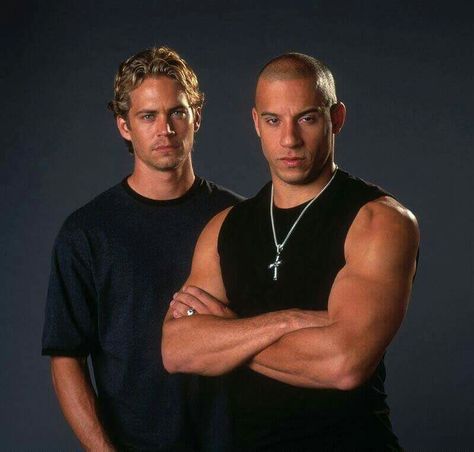 Dominic Toretto & Brian O'Connor Paul Walker Hot, Vin Diesel Shirtless, 2 Fast 2 Furious, Fast 2 Furious, Movie Fast And Furious, Fast And Furious Cast, The Fast And The Furious, Classic Muscle Cars, Dominic Toretto