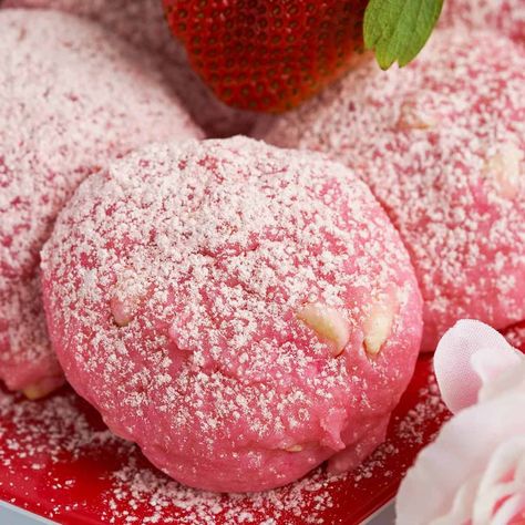 Strawberry and Cream with White Chocolate Cookies is a perfect blend of strawberries, cream cheese, and white chocolate chips in every bite. Strawberries Cream Cheese, Strawberry Daiquiri Mix, Strawberry And Cream, White Chocolate Strawberries, Cream Cookies, White Chocolate Cookies, Pink Food Coloring, Freeze Dried Fruit, Strawberry Cookies