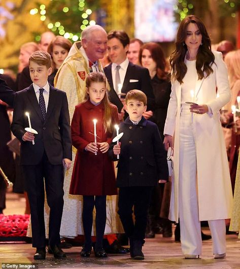 Princess Of Wales Kate Middleton Style, The Wales Family, Prince Louie, Royal Family Christmas, Lady Sarah Chatto, Prince George And Princess Charlotte, Düşes Kate, Princesse Kate Middleton, Prins William