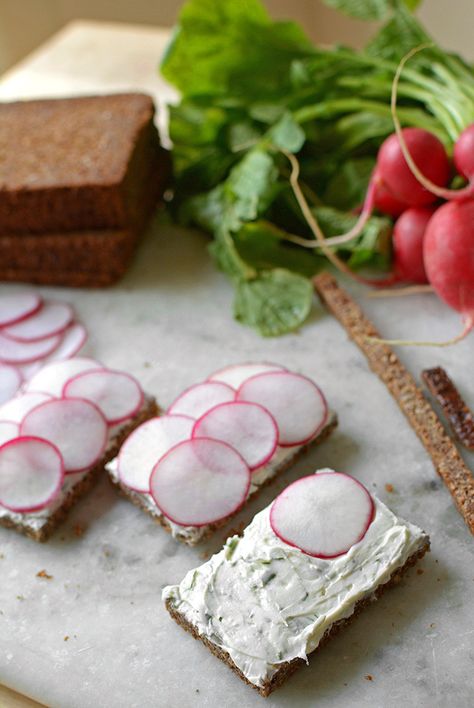 Pumpernickel and Radish Tea Sandwiches: Escape the mundane with this unique tea sandwich that combines the fresh flavors of early summer herbs and vegetables. Tea Sandwiches Kids, English Tea Sandwiches, Cucumber Tea Sandwiches, Tea Party Sandwiches, Tea Sandwiches Recipes, Subway Sandwich, A Couple Cooks, Easy Sandwich Recipes, Afternoon Tea Recipes