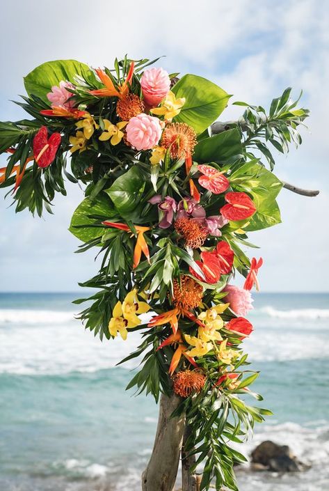 Tropical Floral Design, Tropical Wedding Arch, Tropical Flowers Wedding, Beach Wedding Reception Decor, Hawaiian Wedding Themes, Tropical Event, Beach House Kauai, Wedding At The Beach, House Reception