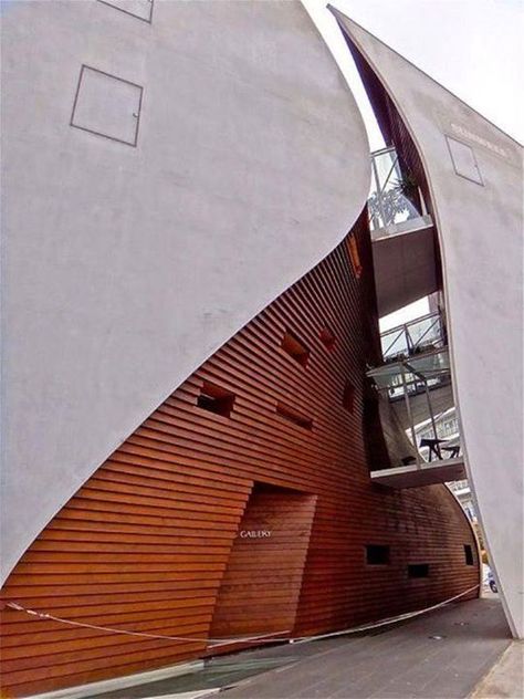 Tokyo Architecture, Modern Architecture Building, Geometric Architecture, Interesting Buildings, Unique Architecture, Architecture Old, Architecture Exterior, Facade Architecture, Futurism