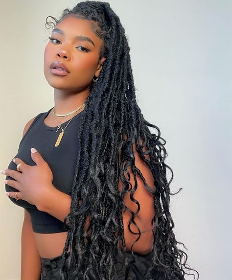 Hairstyles For Goddess Locs, Dark Brown Faux Locs, Faux Locs Styles Goddess, Boho Faux Locs Black Women, Ocean Locs, Mermaid Locs Goddess, Large Faux Locs, Realistic Faux Locs, Medusa Locs