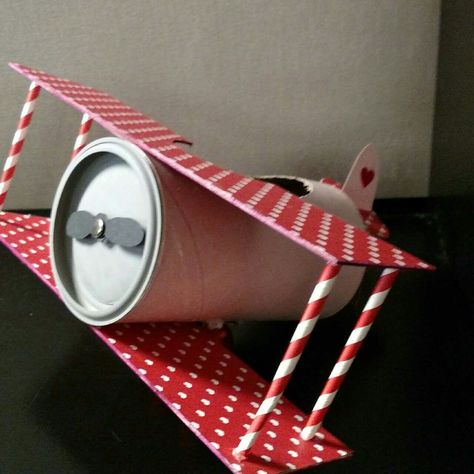 Airplane Valentine Boxes For Boys, Airplane Valentines Boxes, Airplane Valentine, Pto Mom, Diy Airplane, Preschool Valentine Crafts, Kids Valentine Boxes, Pinterest Valentines, Valentines Kids