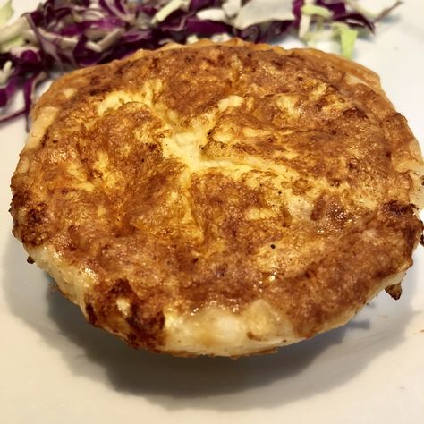 Snack Salmon Quiche – Made in a Pie Maker Recipe - RecipeYum Pie Maker Recipes, Pagan Food, Irish Potato Bread, Quick Quiche, Mini Pie Maker, Salmon Quiche, Mini Pie Recipes, Zucchini Side Dishes, Savoury Bakes